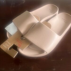 NWT Archies slides. Women's size 7, men's size 6 brand new!